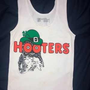 Hooters St. Patrick’s day tank top